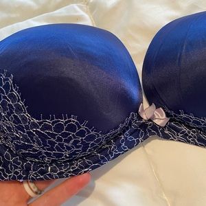 Victoria’s Secret Strapless Bra